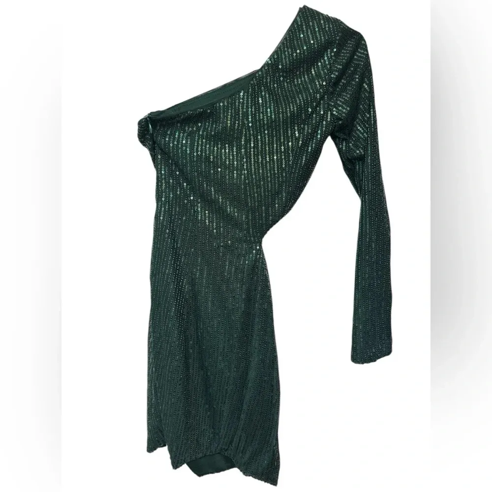 Emerald green sequins one arm side cutout shirt cocktail dress NWOT Size XS - Image 2