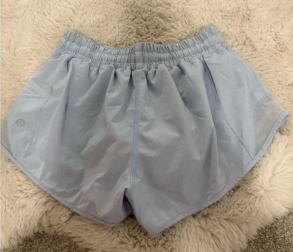 Lululemon Hotty Hot Low Rise Lined Short 2.5” light blue - Image 4