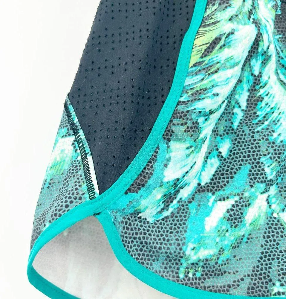 Athleta Womens Athleisure Leaf Print Track This 3" Running Shorts XS Napali Teal - Image 3