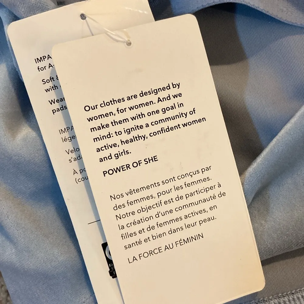 velvet cut out crop. S - Image 4