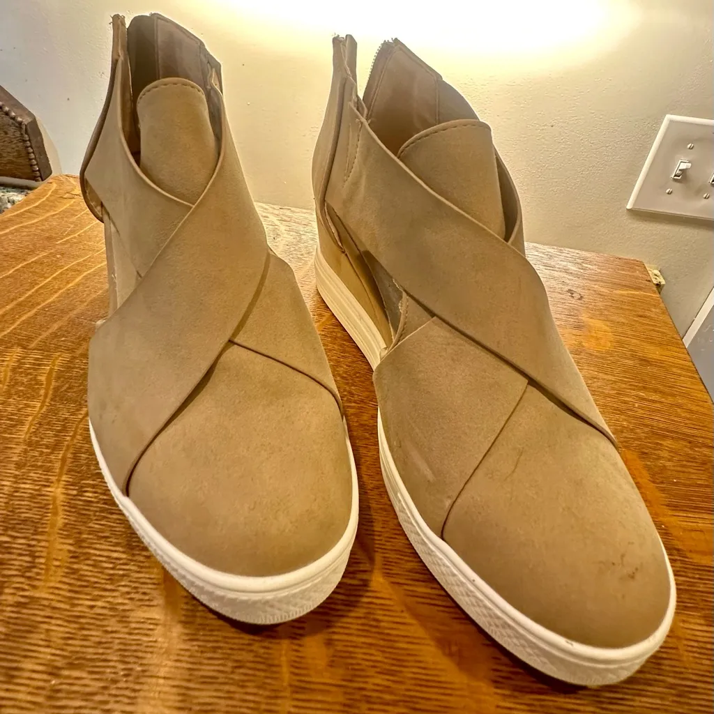 CCOCCI Beige Wedge Sneakers - Like New - Image 2