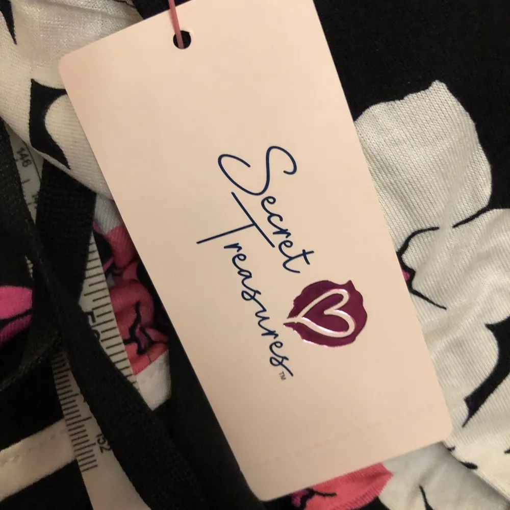 SECRET TREASURES Womens Sleep Shorts Size Medium 8-10 Floral Pockets New - Image 5