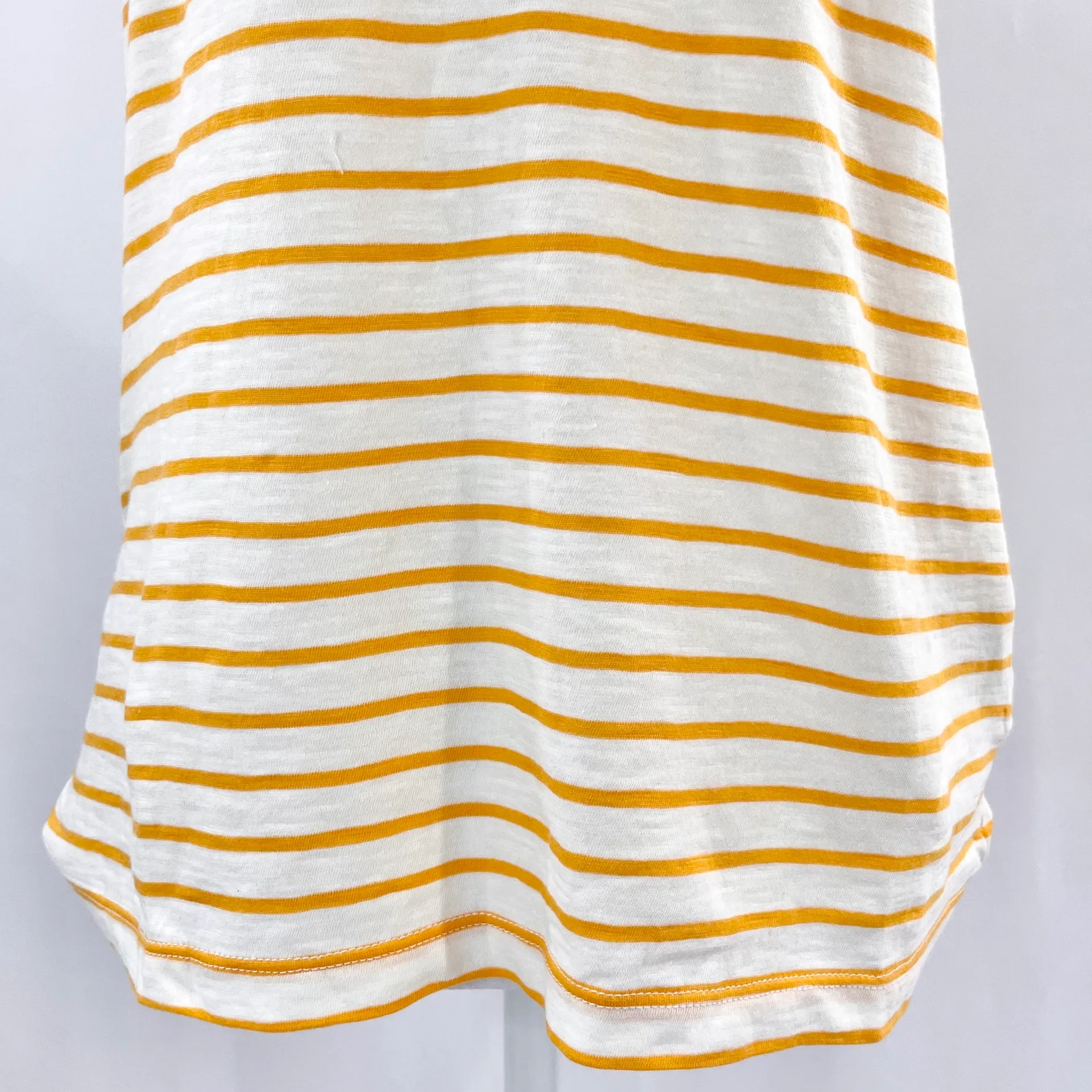 New  Theresa Striped V-Neck Short Sleeve Tee Pollen White - Image 5