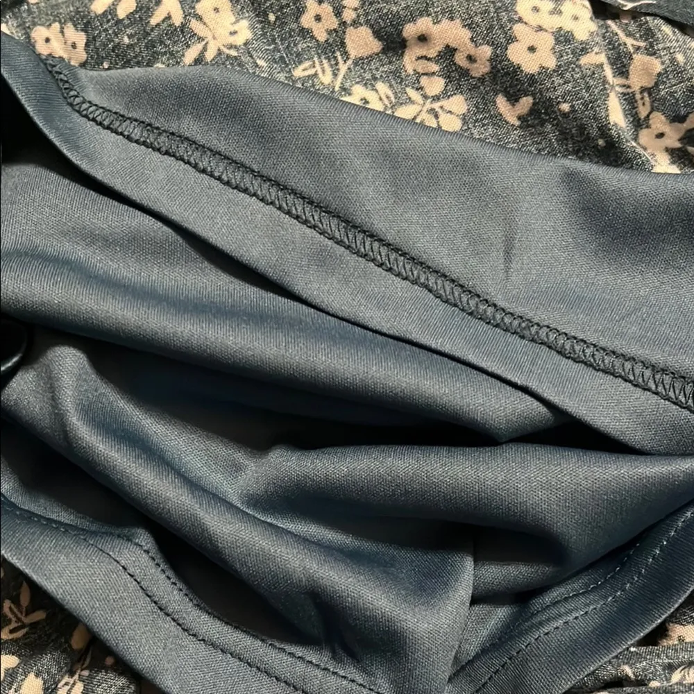 Floral Long Sleeve Dress with smocked waist Green Size L - Image 8