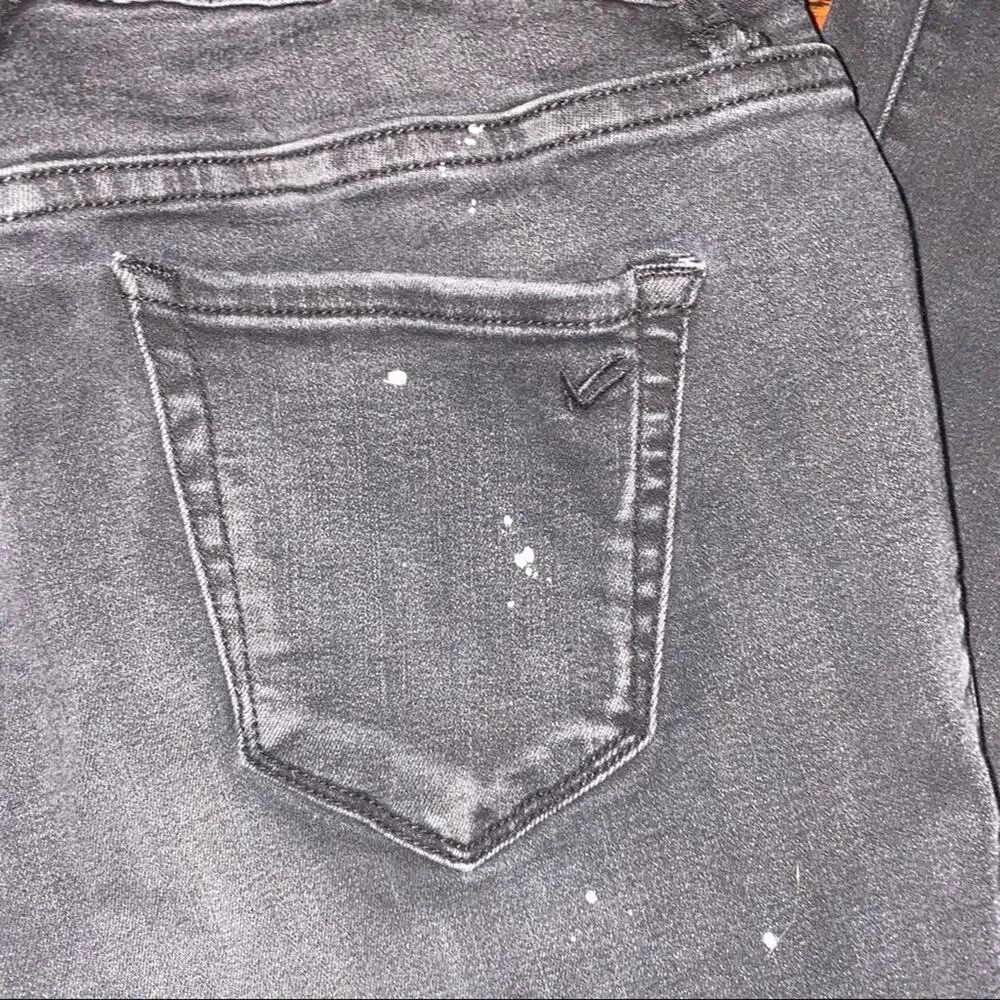 William Rast  cropped raw hem black jeans with white paint splatter design sz 28 - Image 16