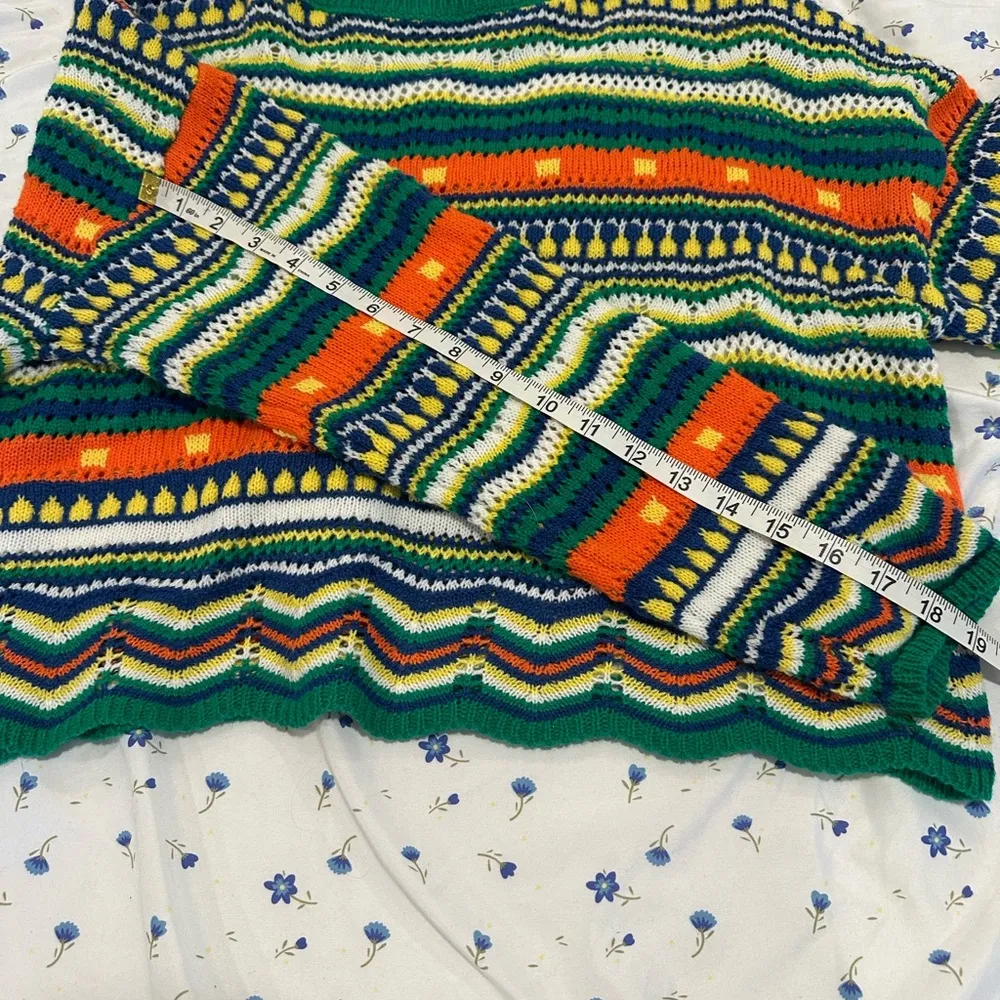 Women’s Large Striped Cropped Crewneck Sweater. Scalloped Hem. Oversized. - Image 6