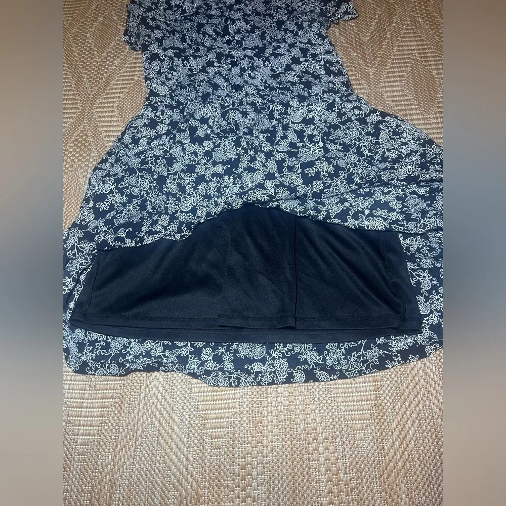 Urban Outfitters Kimchi Blue Women Short Sleeve Floral Button Up Dress,Size XS - Image 10