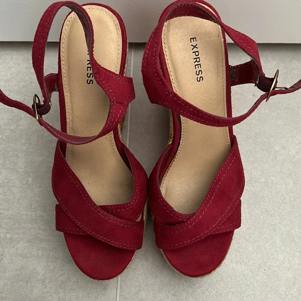 Express women size 6 red and orange wedges color block spring summer sandals - Image 3