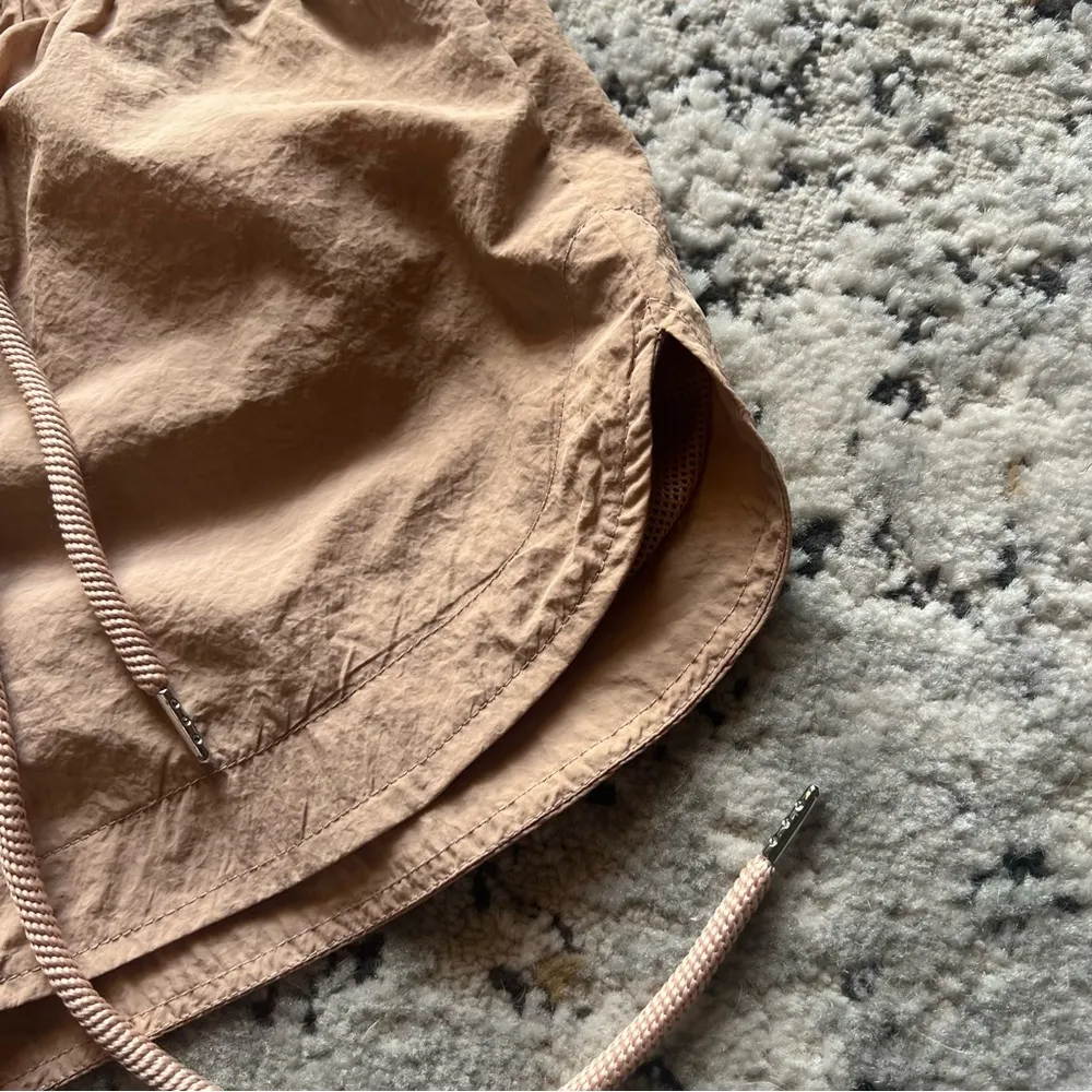 NWT 🌟 F21 Windbreaker Short - Image 4