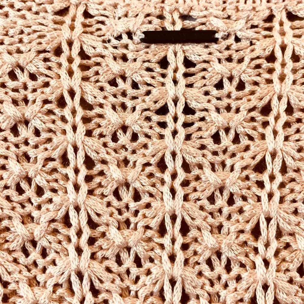 Calvin Klein pink knit sweater. - Image 5