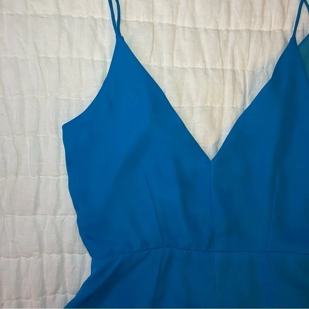 Olivaceous Blue Spaghetti Strap V Neck Low Back Blouse Size Medium - Image 3