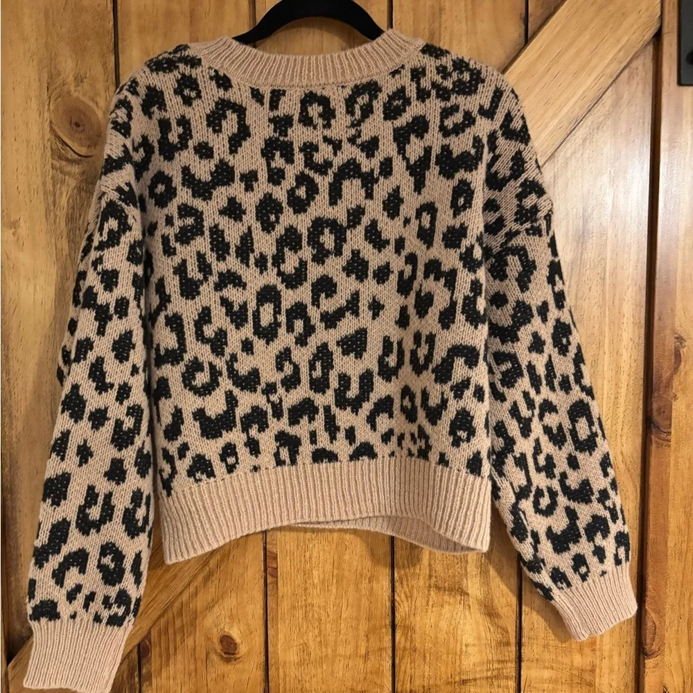 No Boundaries Woman’s Sweater Large Leopard Animal Print Cropped Crewneck Y2K - Image 2