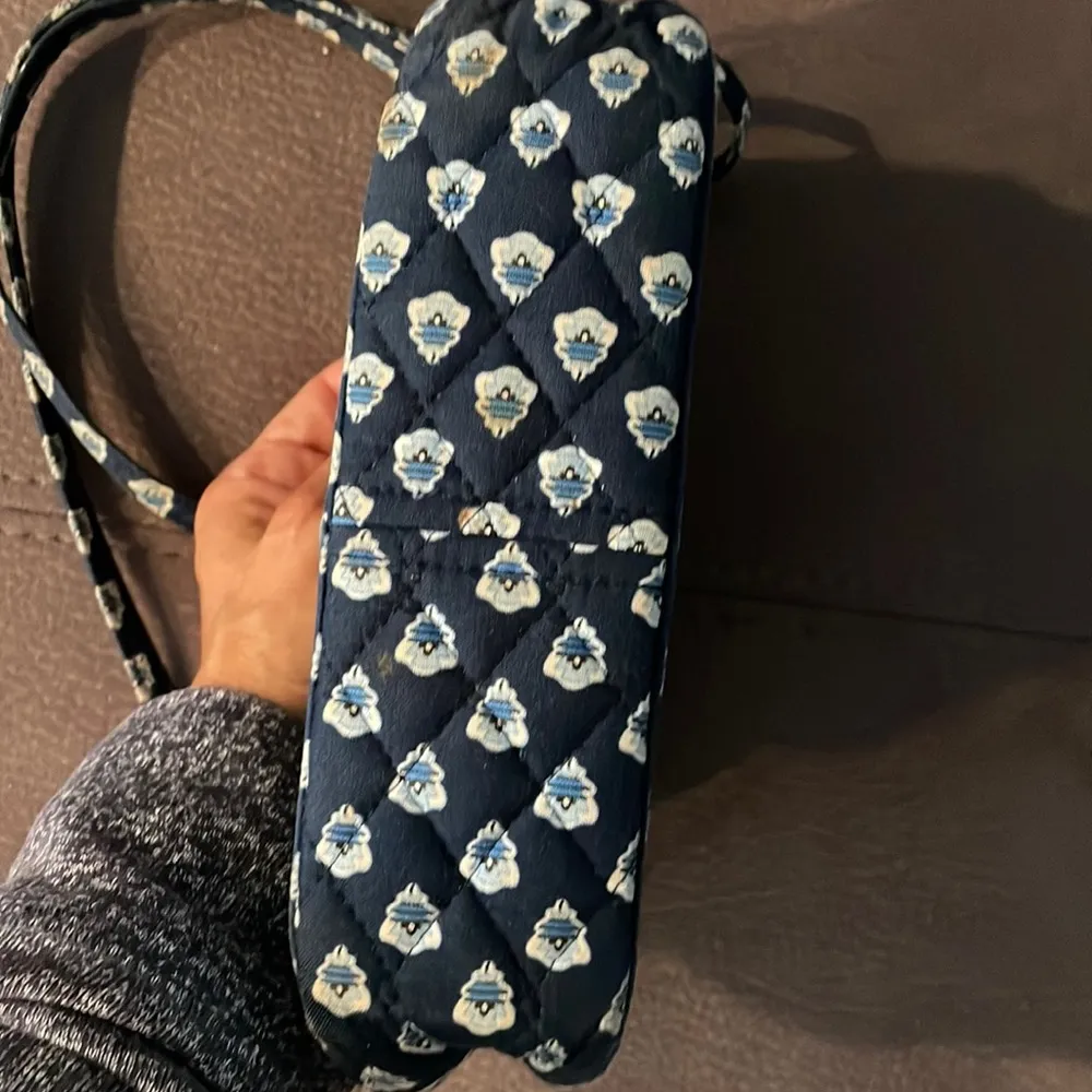 VERA BRADLEY Blue & White Mini Purse - Image 7