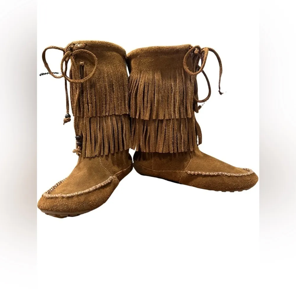 MINNETONKA SHOES BOOT. DOUBLE FRINGE SIZE 6.5 - Image 3