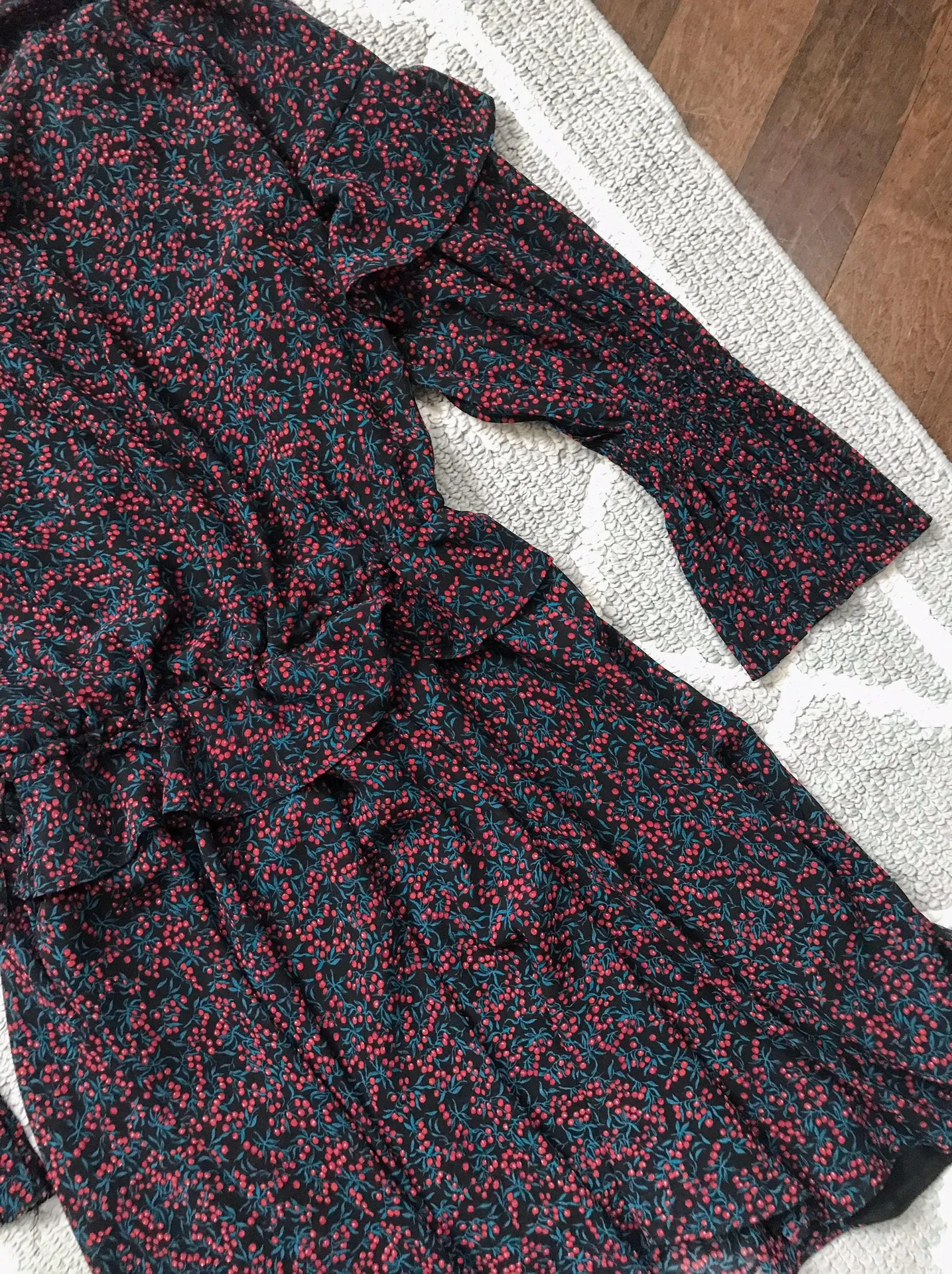 Holiday Print Ruffle Cinch Waist Mini Drszz - Image 9