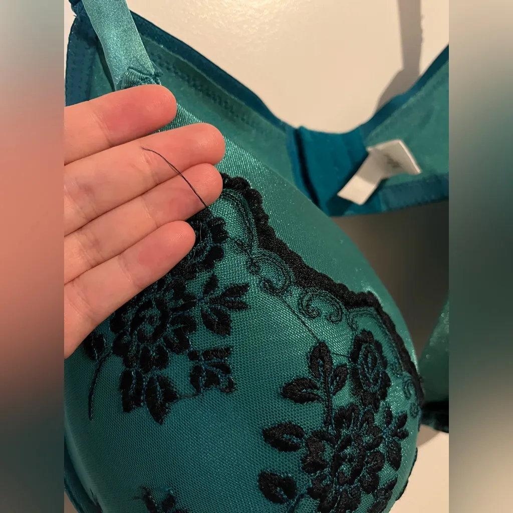 Fashion Bug Full Coverage Lined Underwire Embroidery Teal Satin Lace 44DD Bra - Image 13