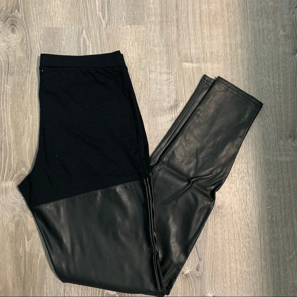 Leith black faux leather leggings size small - Image 2