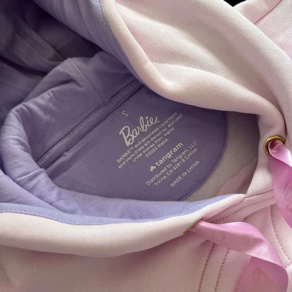 Like new Barbie truck tour dream house pink purple hoodie S - Image 3