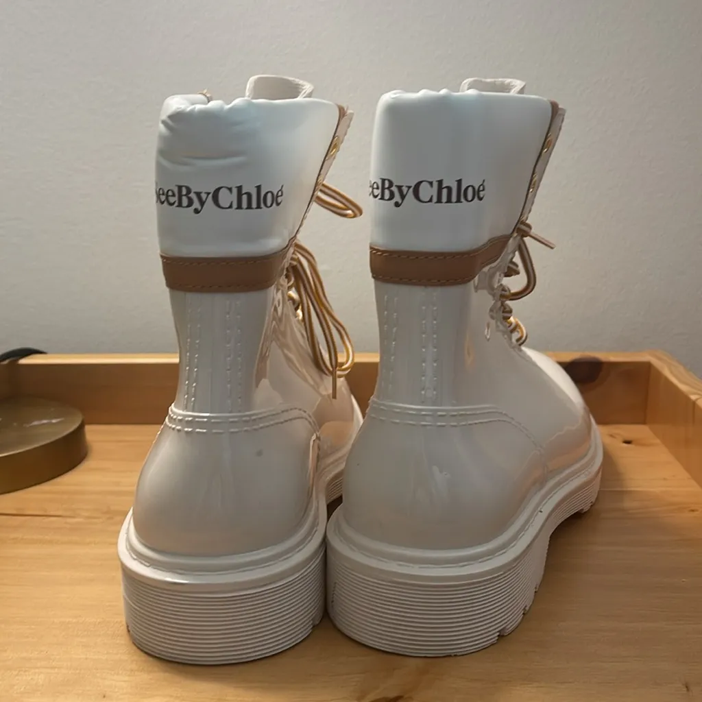 See By Chloe‎ Florrie Cream Logo Rainboots - Image 7
