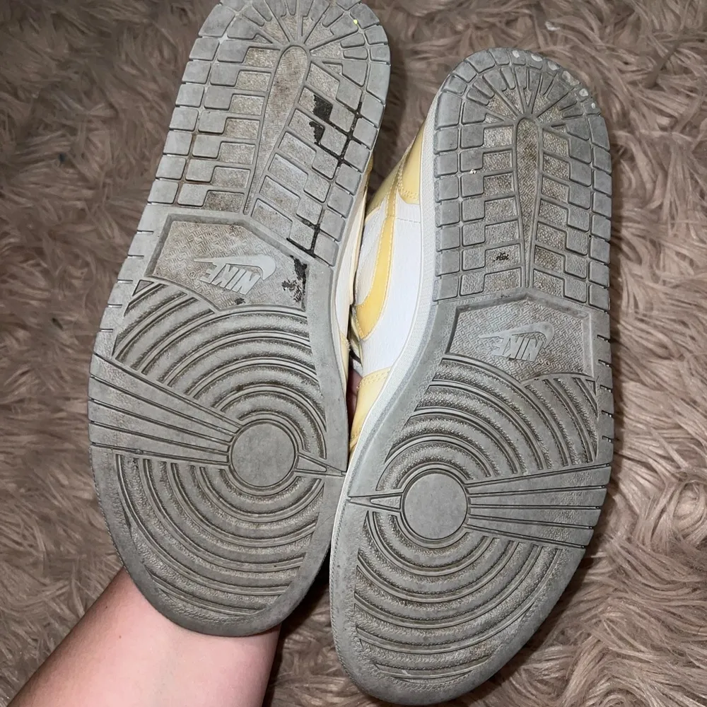 Nike Air Jordan 1 Phat White Wolf Golden Swoosh High Cut Sneaker Size 8 - Image 8