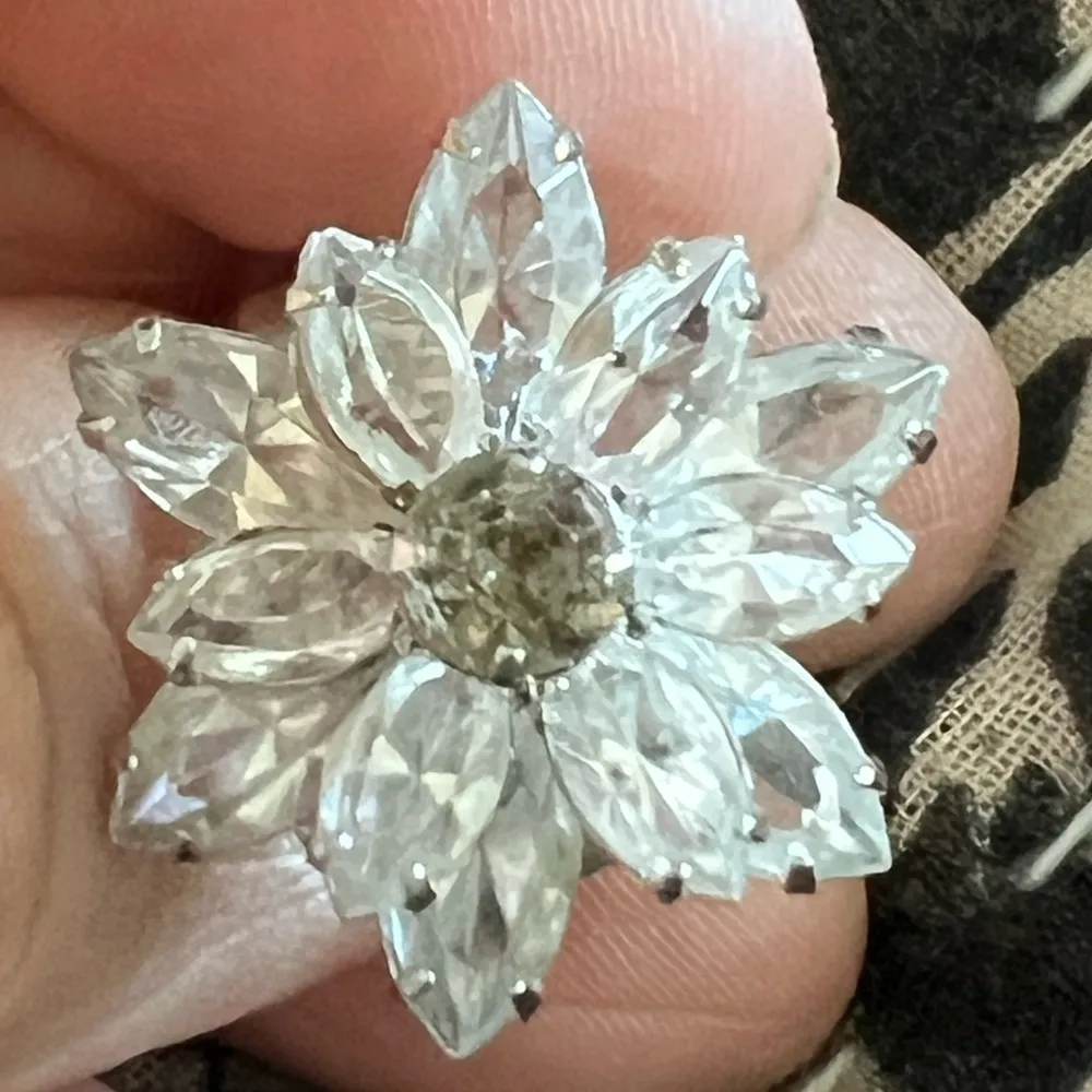 HMS Vintage Flower Ring Silver Toned Metal‎ - Image 3