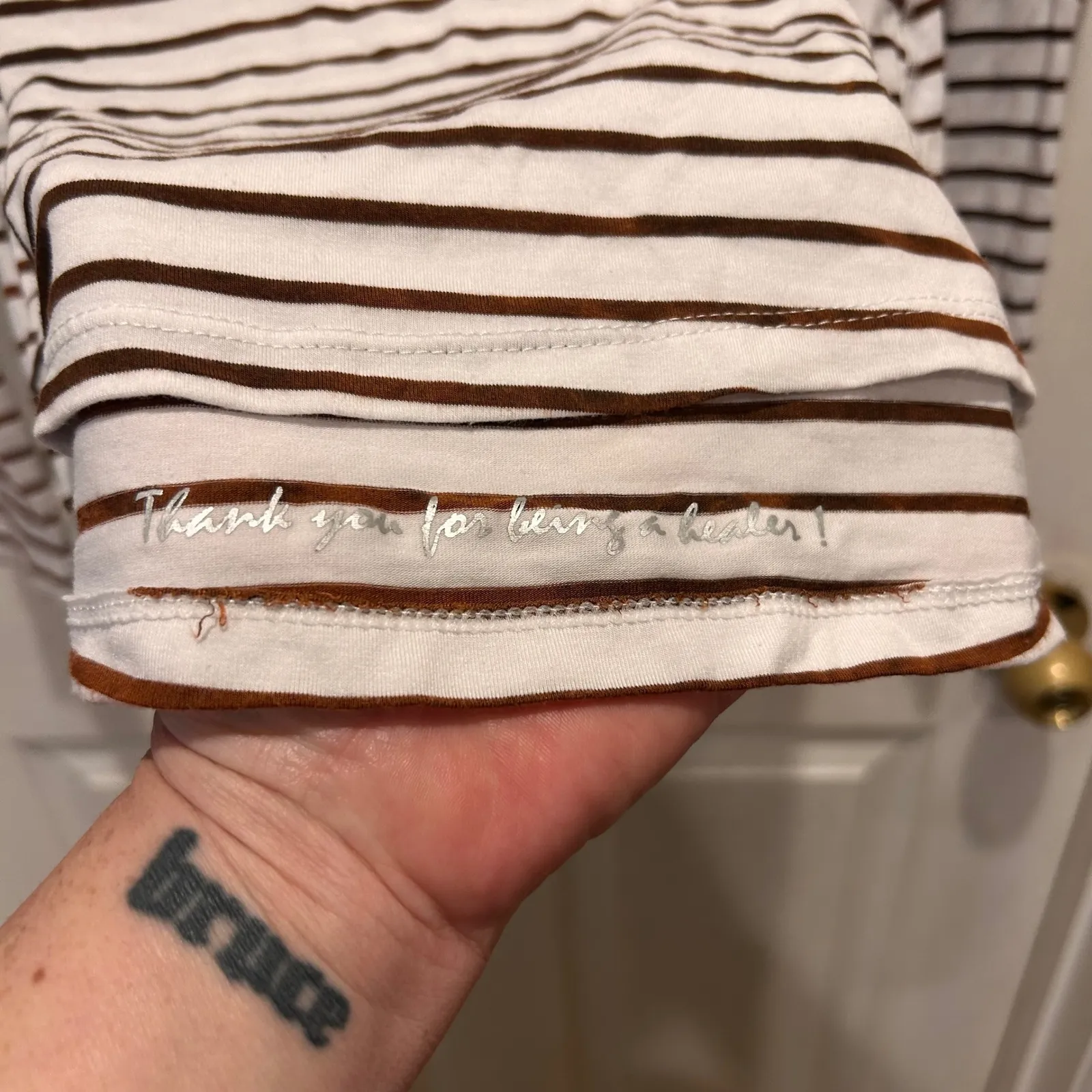 Healing Hands Women White Brown Stripe Long Sleeve Top Shirt Size L Healthcare - Image 5