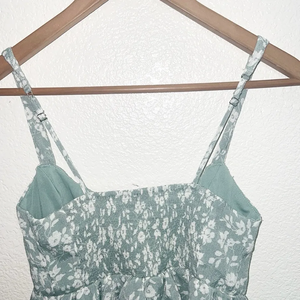 E&M Juniors Green Floral Babydoll Smocked Back Adjustable Strap Tank Top - Image 8