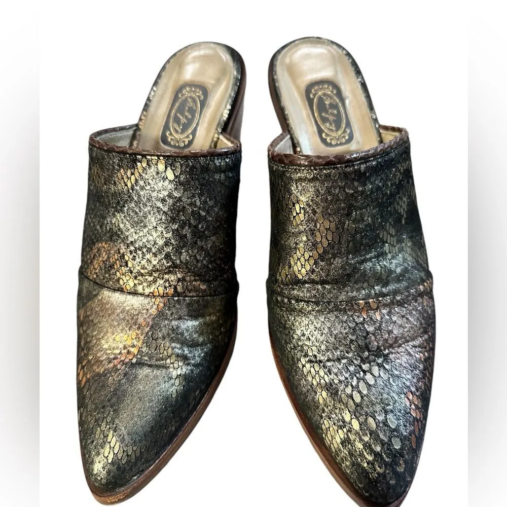 Salpy Dallas Western Boots Mules Metallic Bronze, Green Leather Women’s Size 8.5 Gold - Image 2