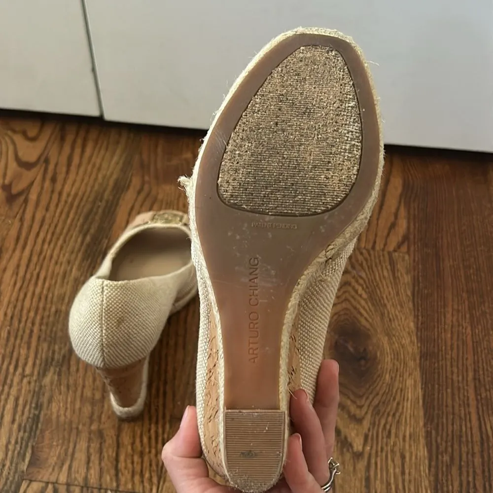 Arturo Chiang Ralin Cream Canvas Woven Peep Toe Cork Wedges Shoes Women's SZ 8.5 - Image 5