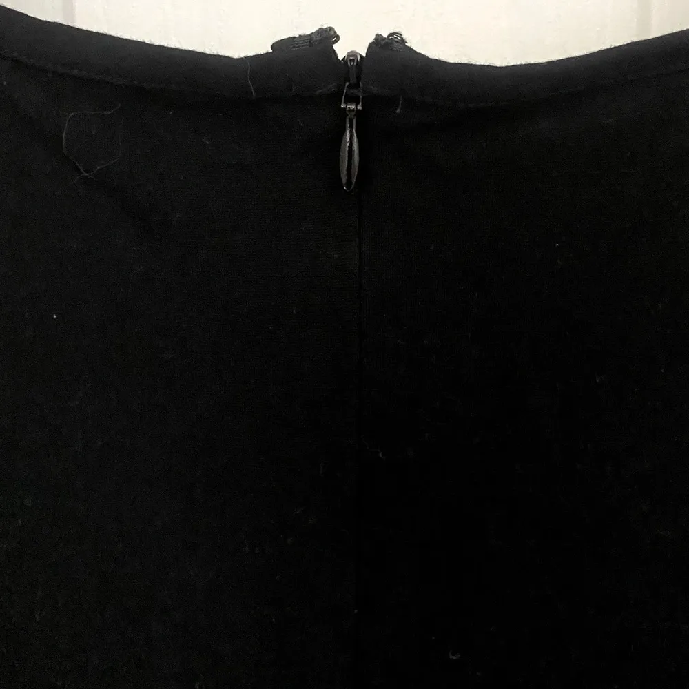 Banana Republic Faux Leather Piped Sleeveless Top in Black - Image 9