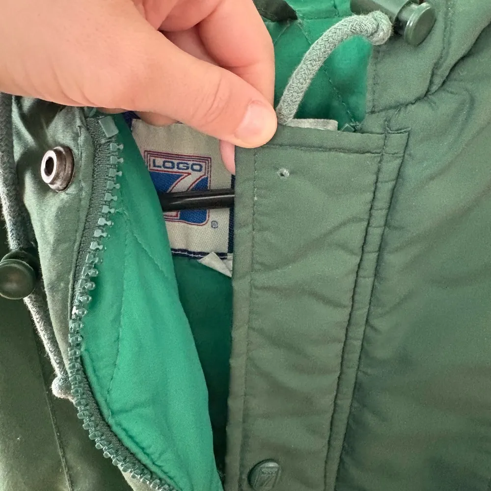 Vintage Logo 7 Packers Puffer Jacket Green Size XL - Image 3