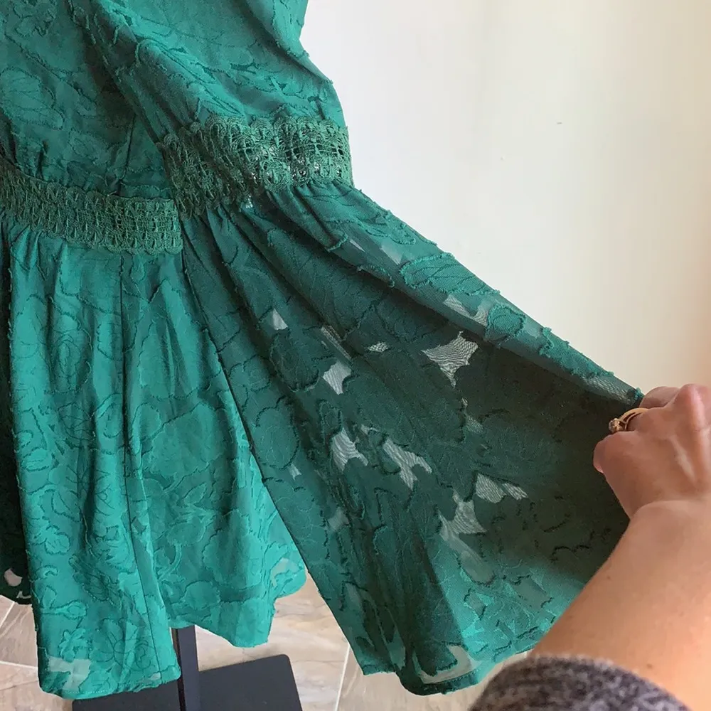 bell sleeve jade green dress - Image 7