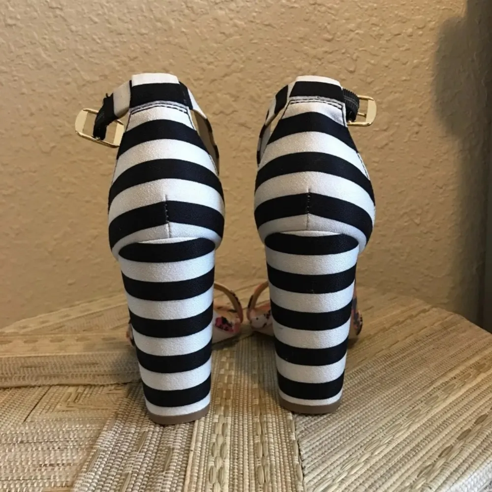 ShoeDazzle block heels Size 6 - Image 3