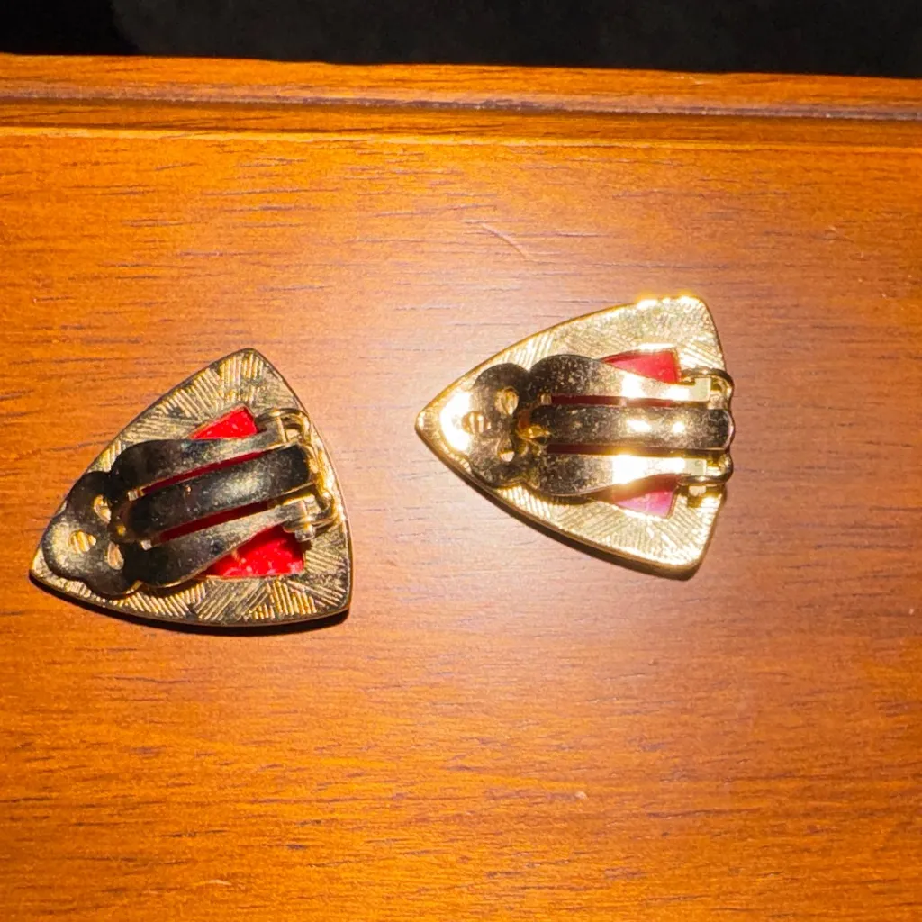 Vintage red clip earrings - Image 3