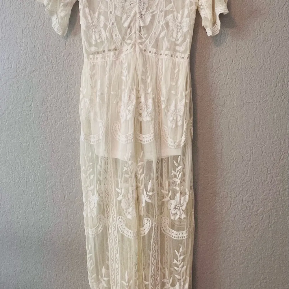 Giddy Up Glamour Floral Lace Deep V Plunging Neck Size MEDIUM Romper #224 - Image 10