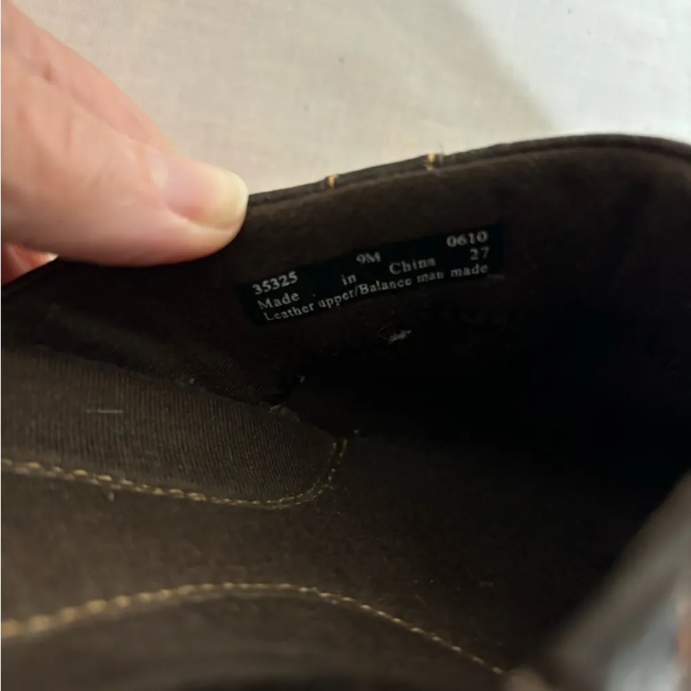 Clarks Women’s Brown Clog Sandals Leather Upper Side Buttons Shoes sz 9M… - Image 6