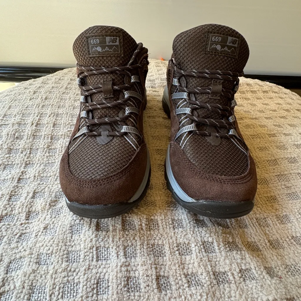 New Balance Brown 669 Hiking Boots - Image 2