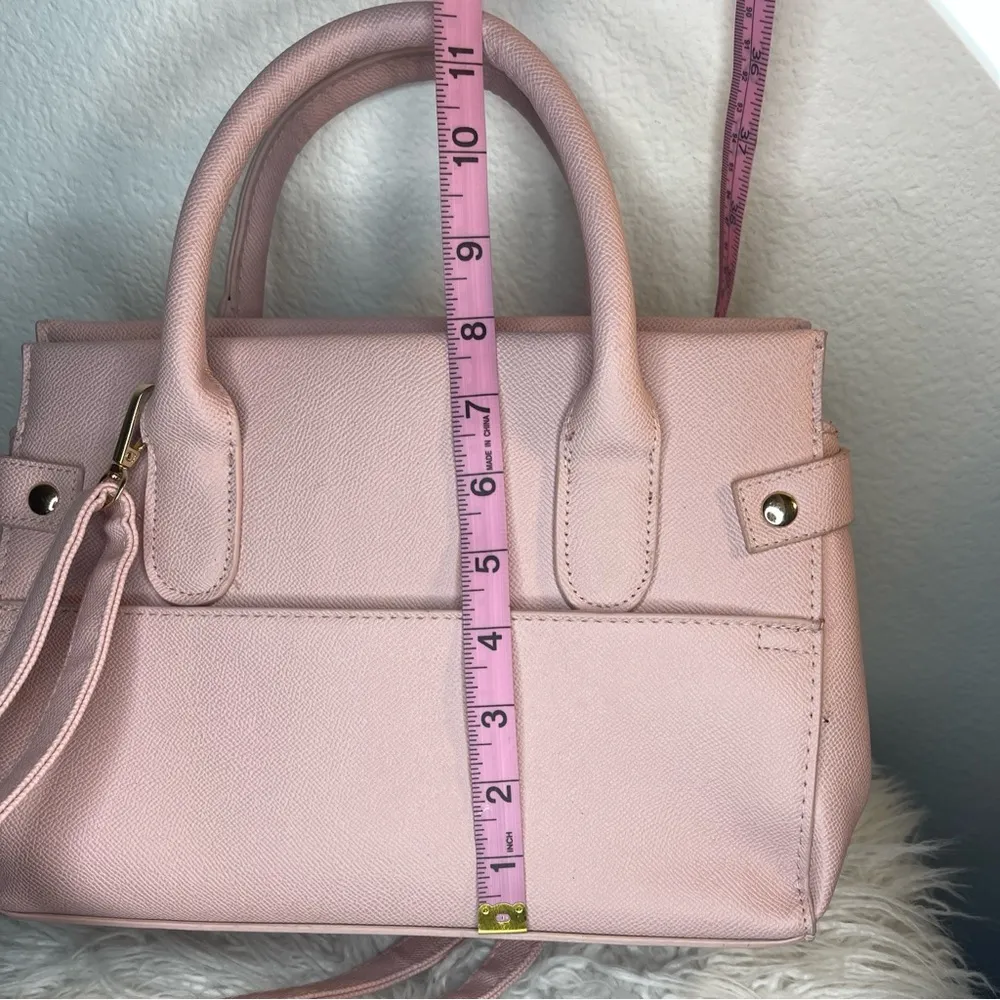 NWOT  Los Angeles Evie with shoulder strap Pink Pebble Faux Leather - Image 4
