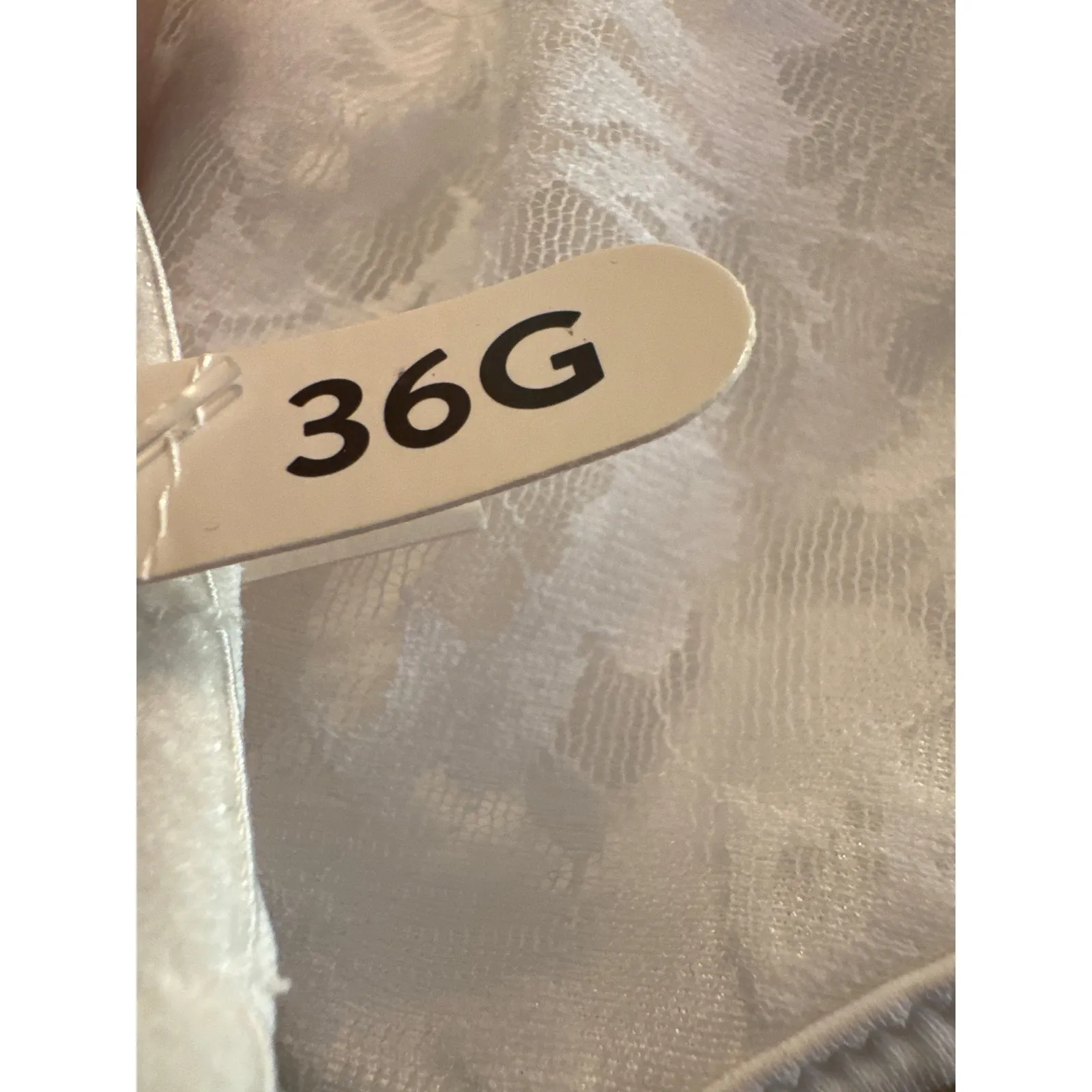 Brand New Bali Women's Size 36G Minimizer Bra White 1 1/2 Cup Decrease - Image 6