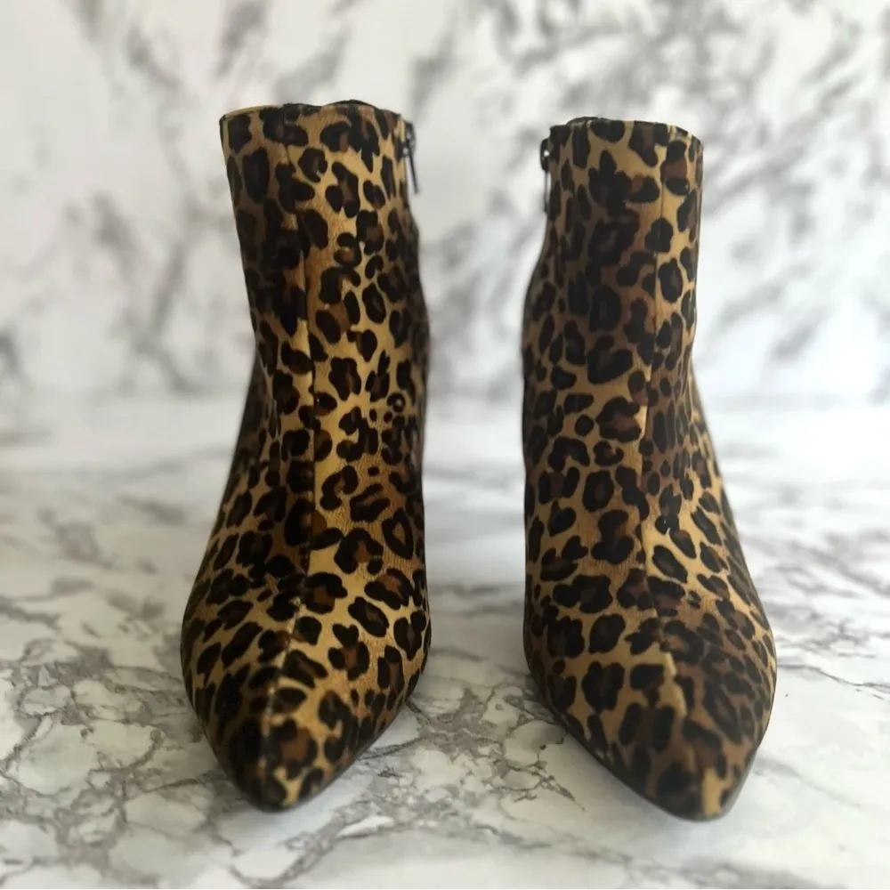 Bellini Victoria Leopard Animal Print Faux Suede Bootie 10 Wide Brown - Image 4