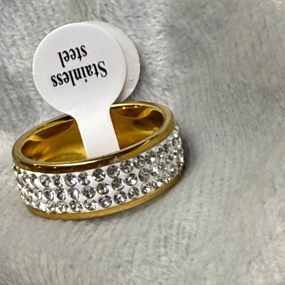 Gold Tone Stainless Steel Ring with Clear Rhinestone Inlay Size 9.25 US - Image 6