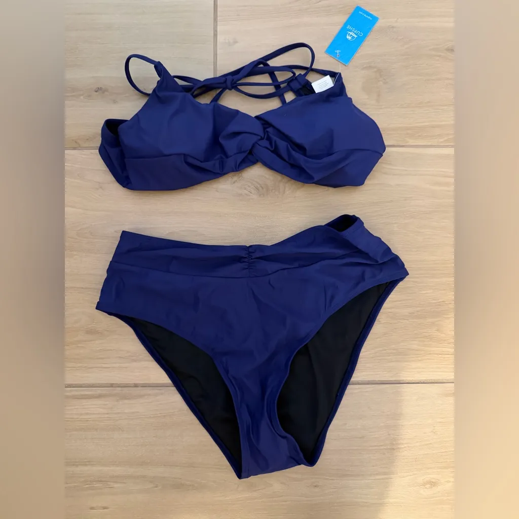 NEW Cupshe Navy Front Twist Bikini Top & Mid-Rise Bottoms Set M - Image 3