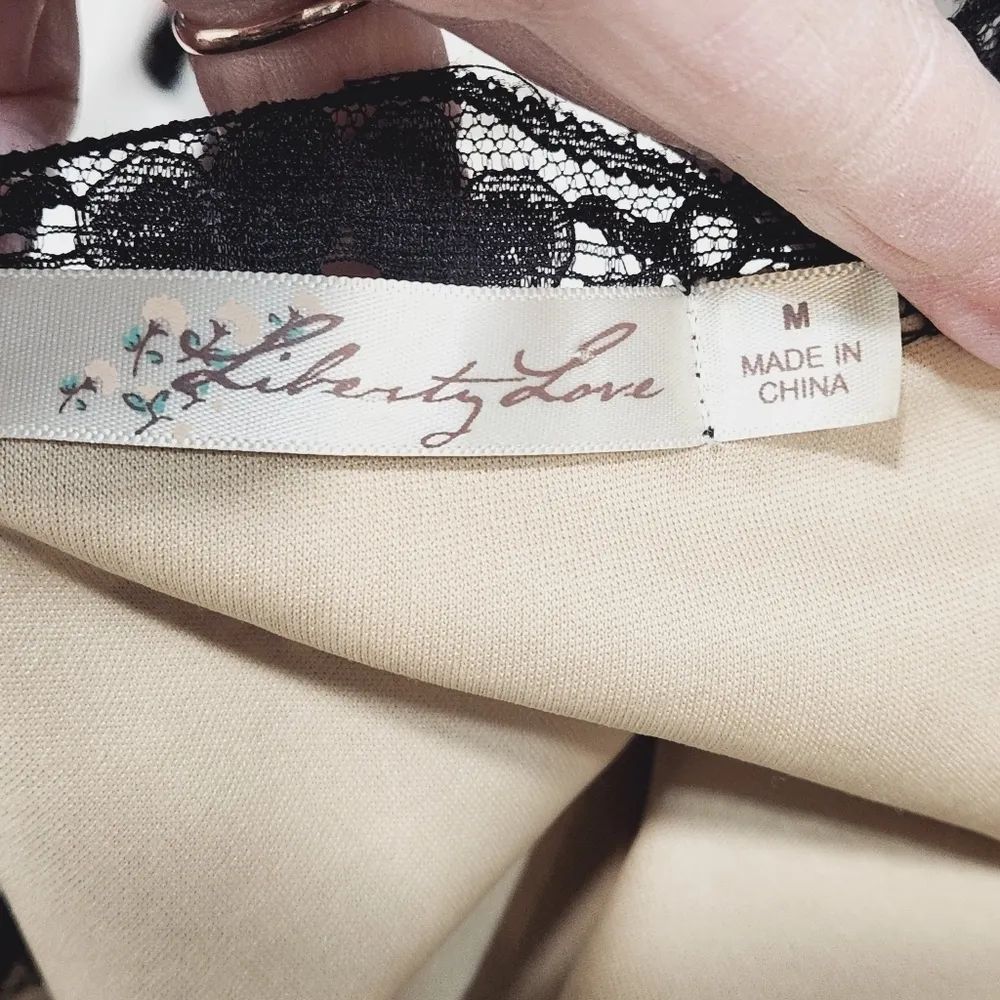 Liberty Love Black Lace Dress With Nude Lining Size: M - Image 8