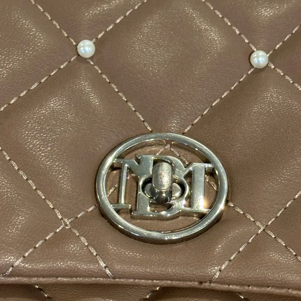 Badgley Mischka Vegan Leather Pearl Accents ladies purse/crossbody - Image 4