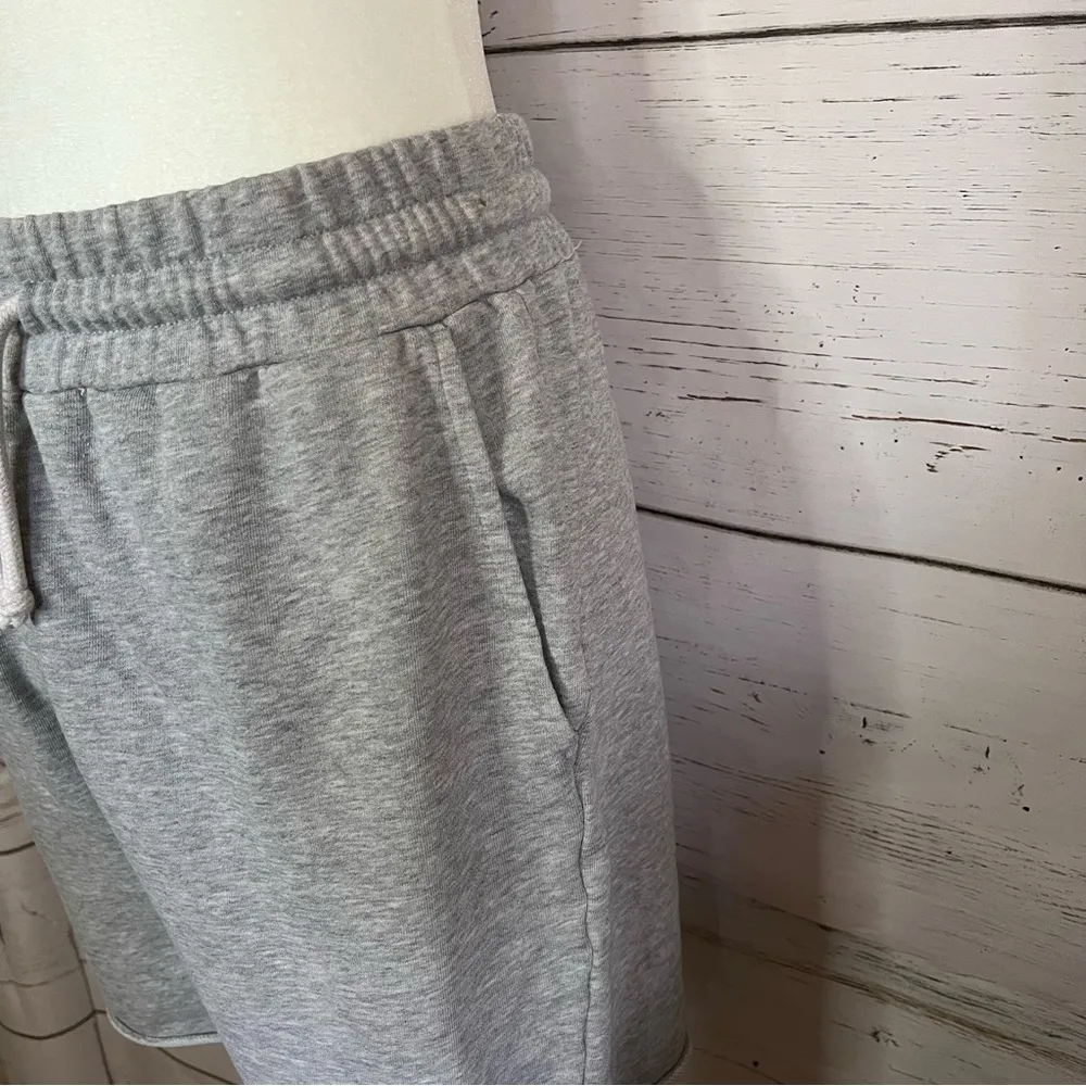 H&M fleece sweatshorts - Image 5