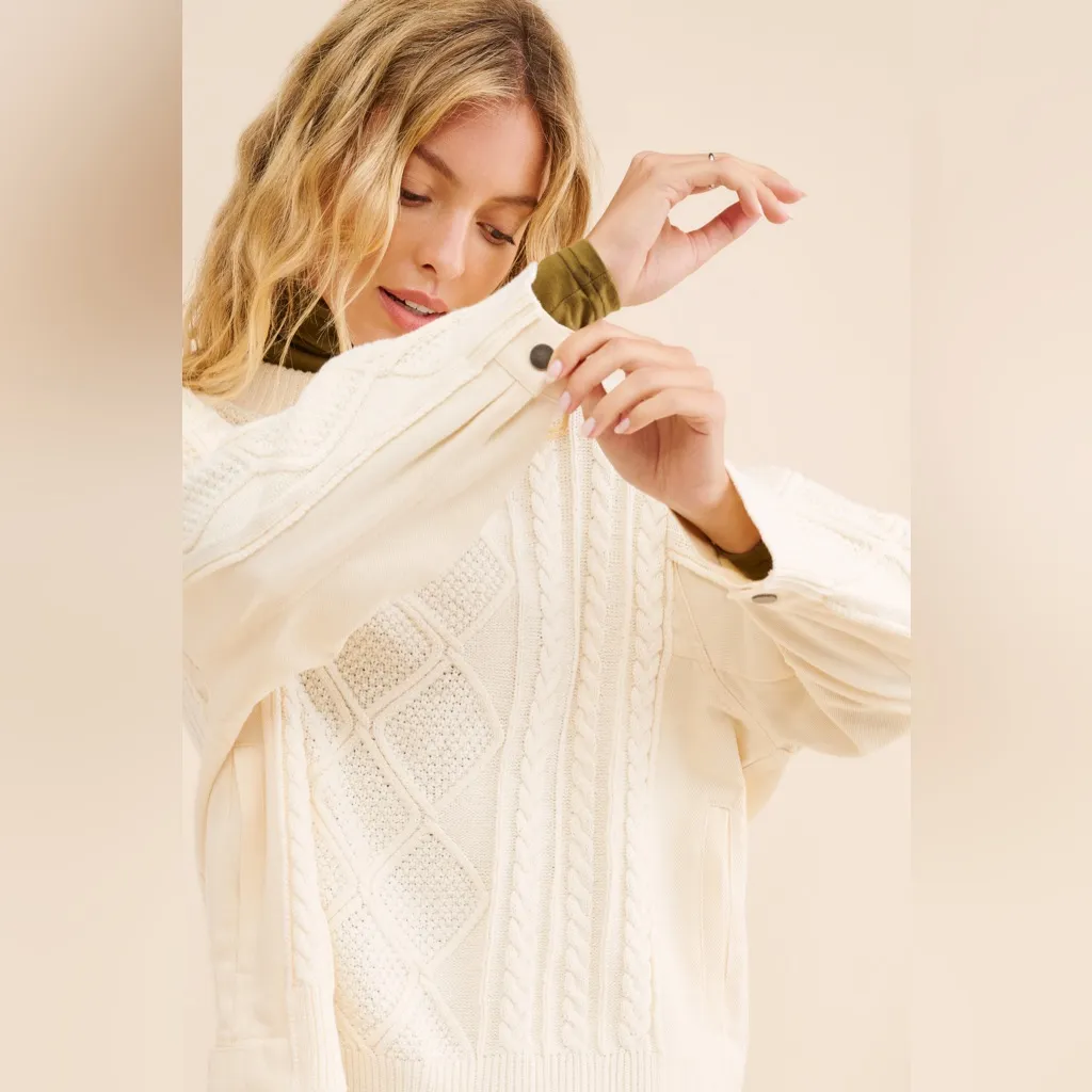 Moon River Cable Knit Oversized Sweater with Denim Detail Size Small NWT - Image 4