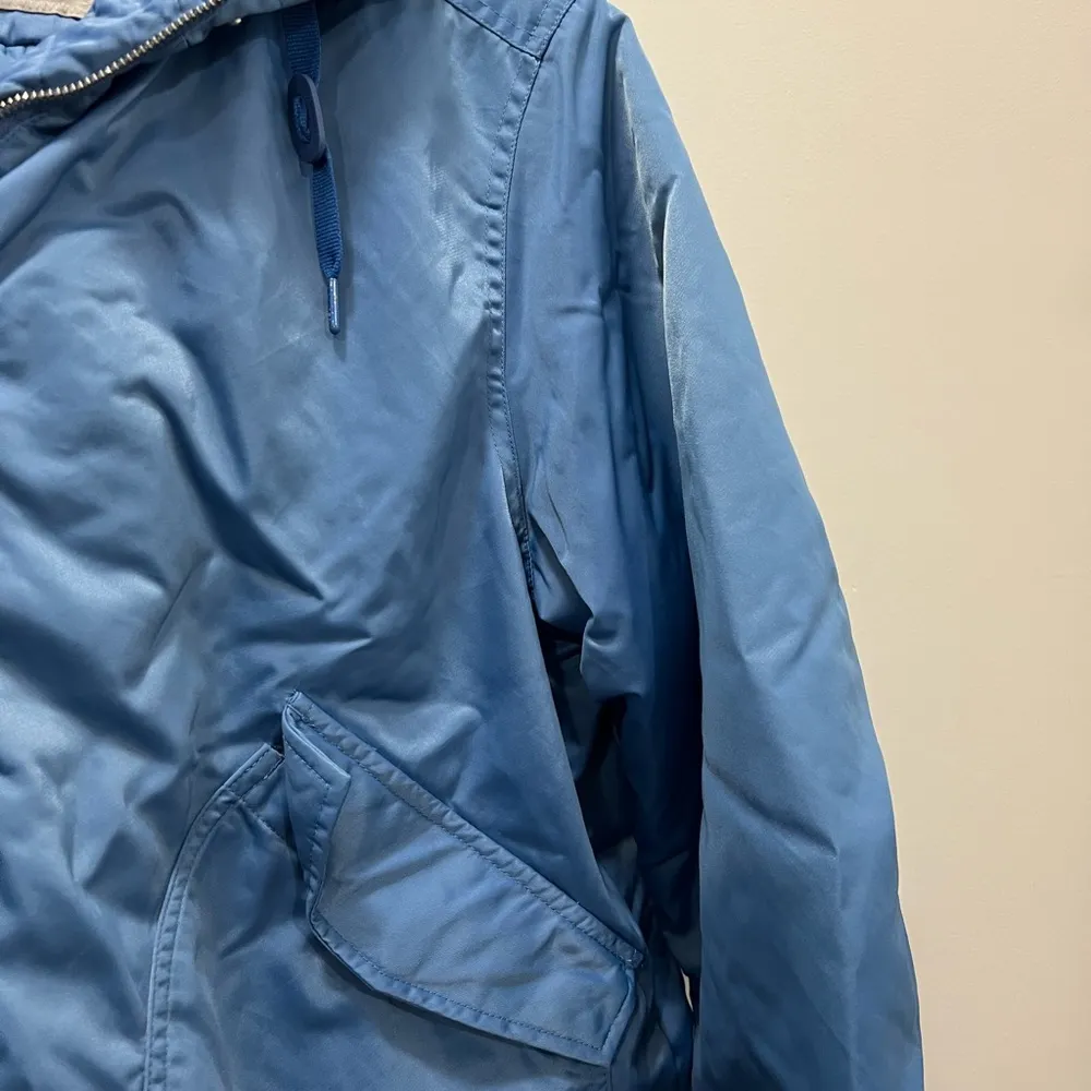 Hunter Blue Waterproof Insulated Drawstring Bomber Jacket Size Medium $295 - Image 10