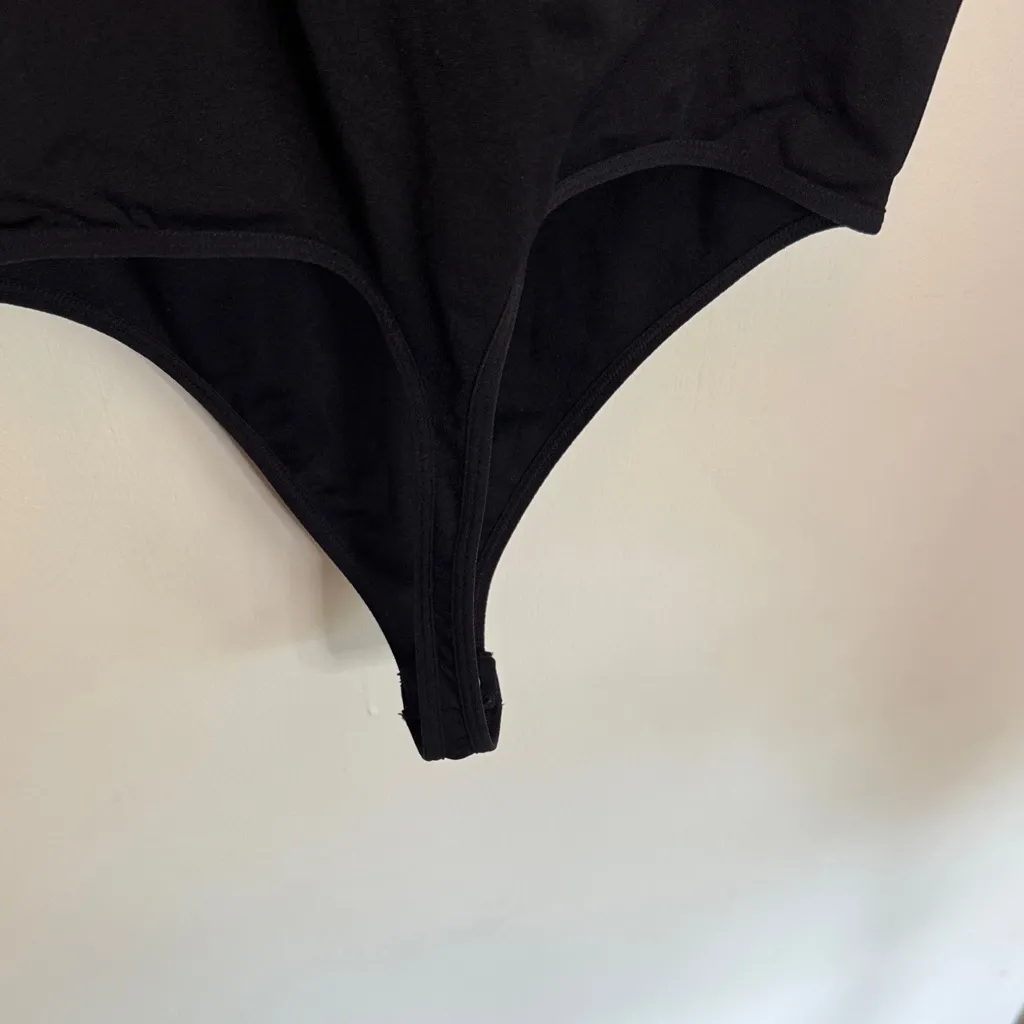 Aura Women's Black Bodysuit NWOT - Image 4