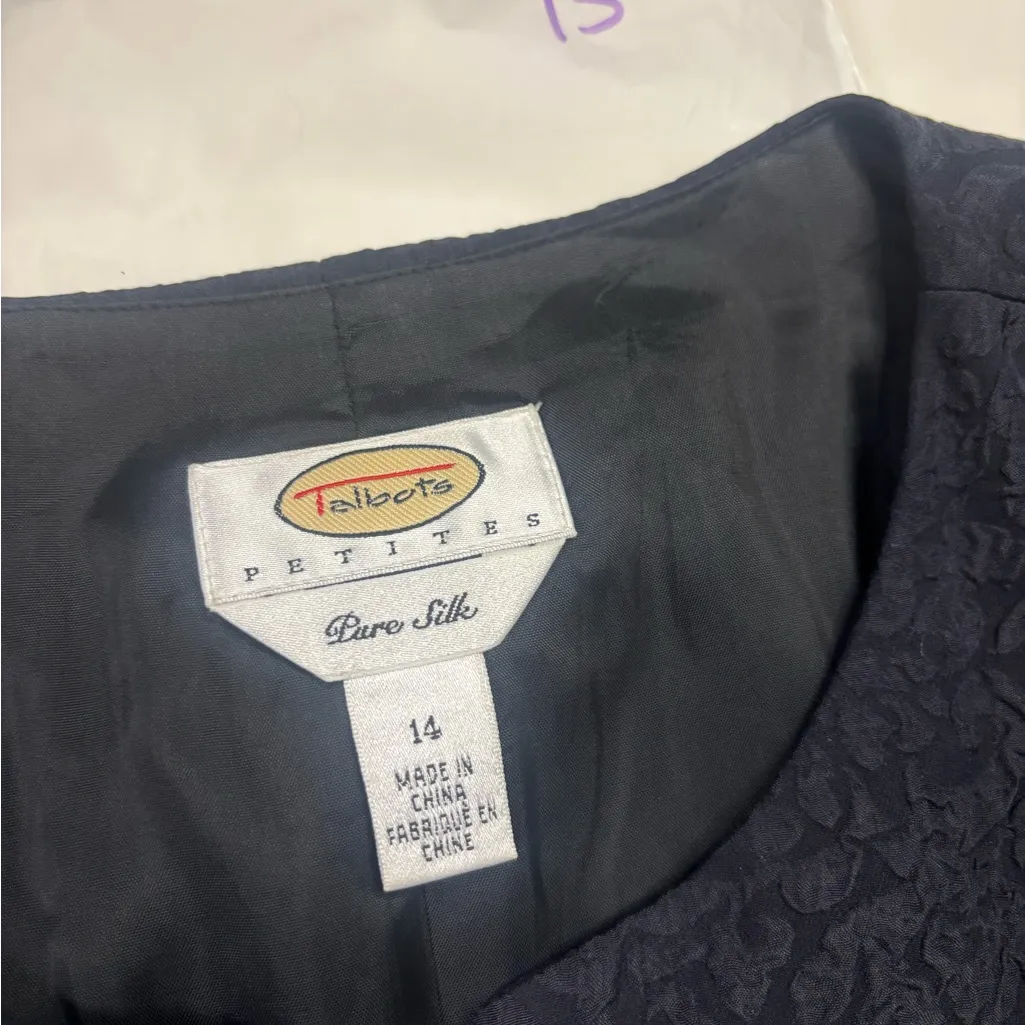 Talbots Black 100% Silk Shell Floral Embossed Button Front Blazer Size 14P - Image 6