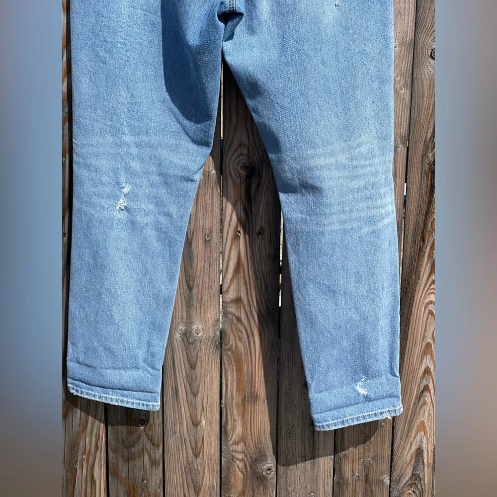 American Eagle 🦅 Distressed MOM Jeans - Image 13